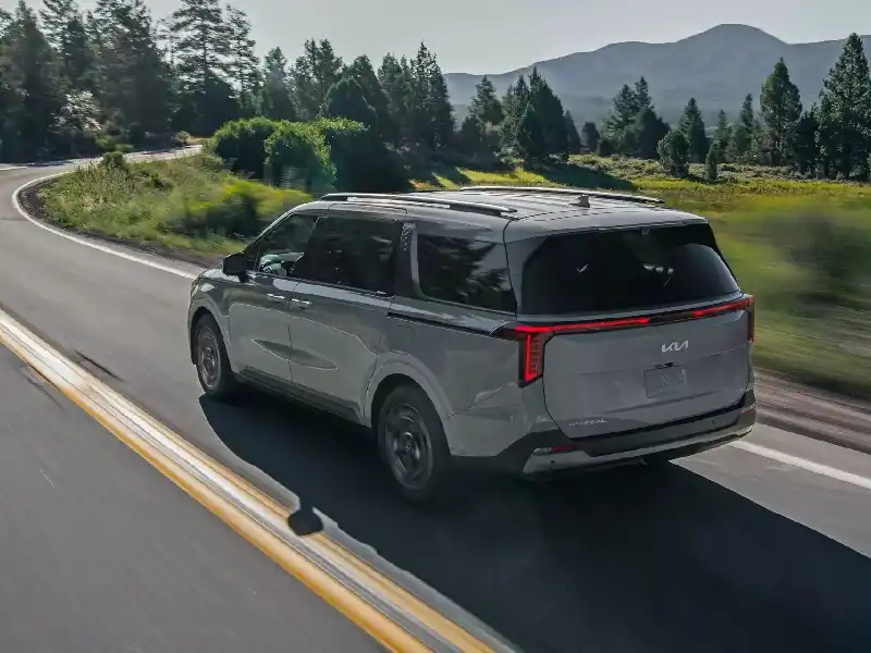 Kia Carnival 2025 Car Rental