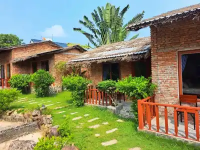 Ong Lang Bay Resort