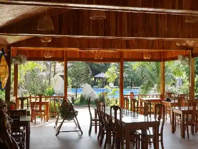 Y Nghia Bungalow Ong Lang