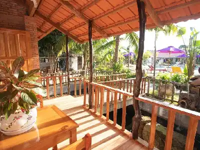 Y Nghia Bungalow Ong Lang