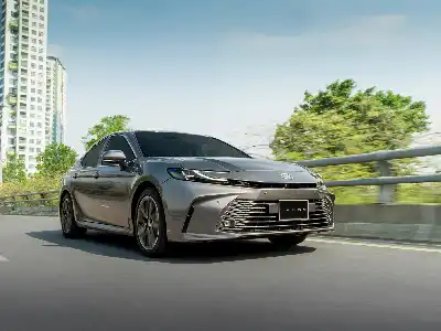 Cho thuê Toyota Camry 2023