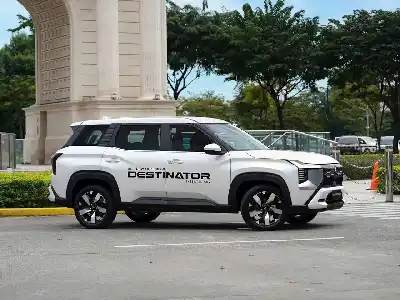 Cho thuê Mitsubishi Destinator 2025