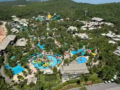 Tour cáp treo, công viên nước và show buổi tối