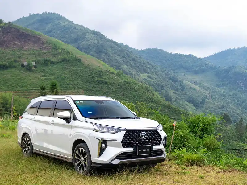 Cho thuê Toyota Veloz Cross