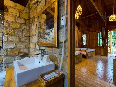 Charlet with swimming pool view