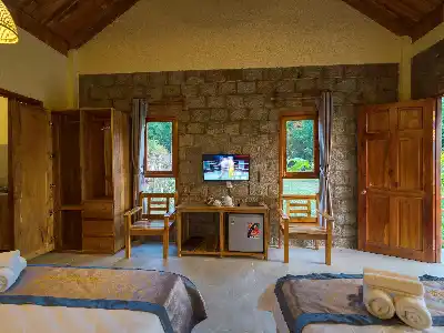 Cottage with garden view