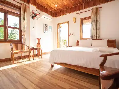 Phòng Giường Đôi Có Sân Trong